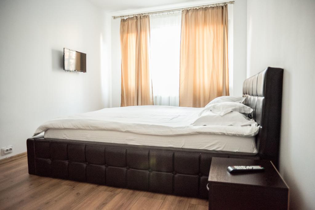 Executive Apartments 2 Craiova Buitenkant foto